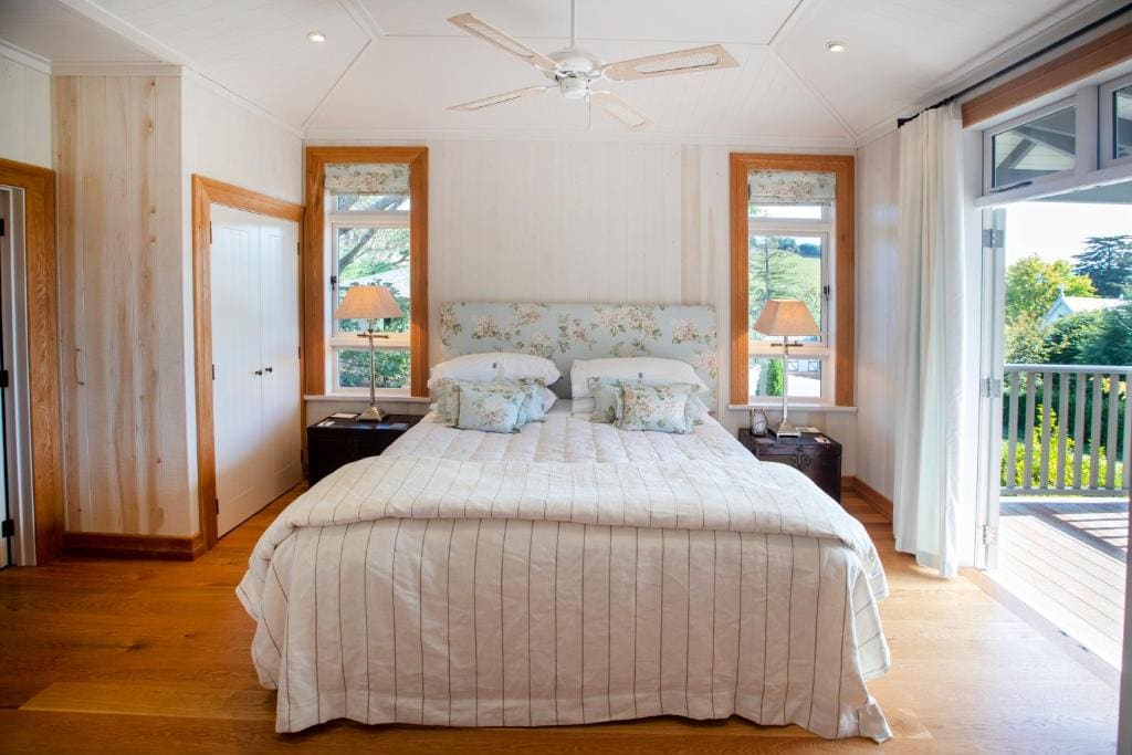Deluxe Suite room - Image 2
