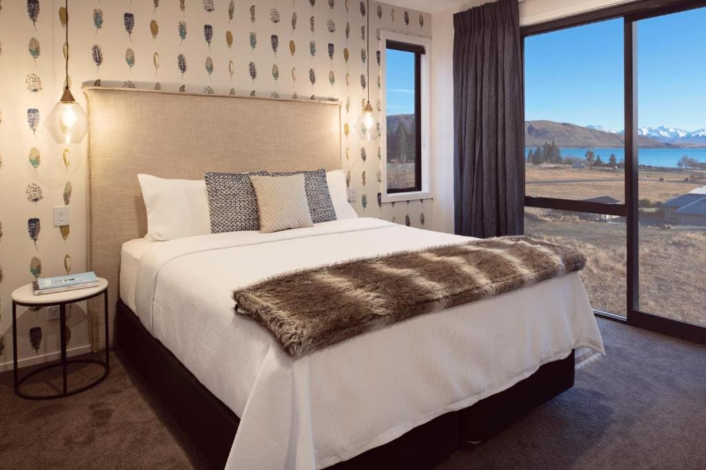 King Suite with Balcony room - Image 2