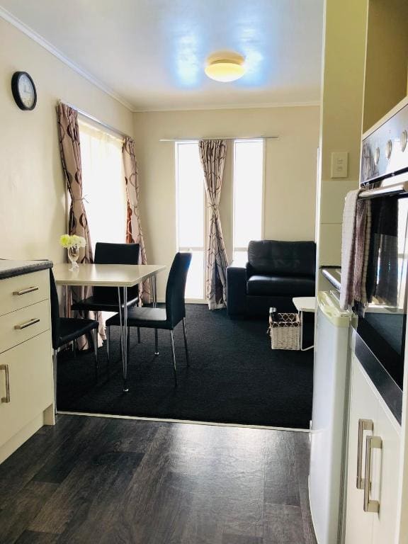 Superior Family Apartment - 1 room - Image 2