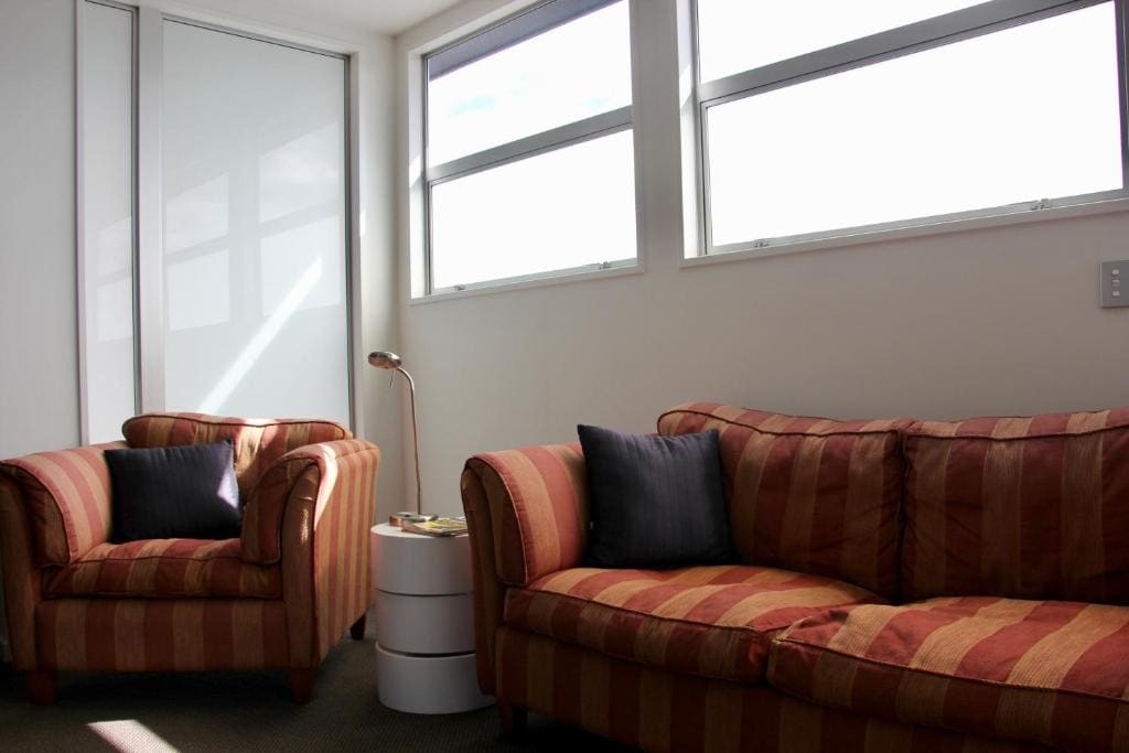 Deluxe Queen Suite room - Image 1