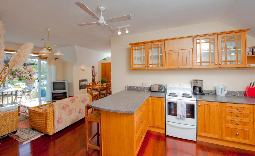 Two-Bedroom Apartment - Top Floor - A room - Image 3