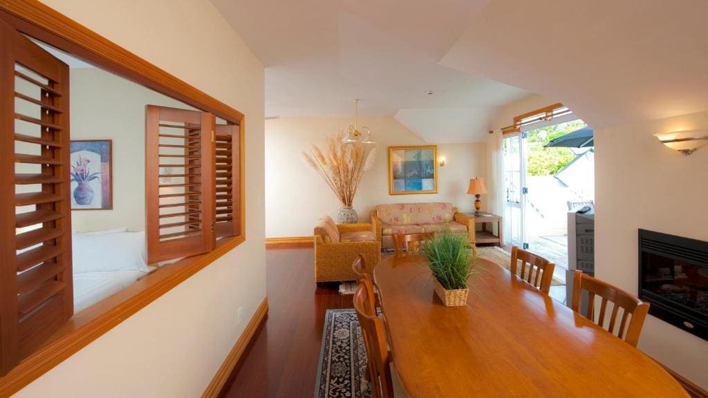 Two-Bedroom Apartment - Top Floor - B room - Image 1