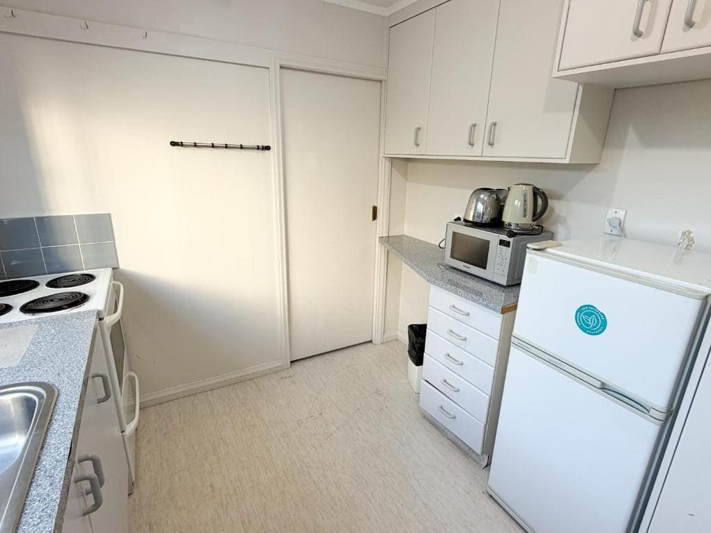 Family Room room - Image 2