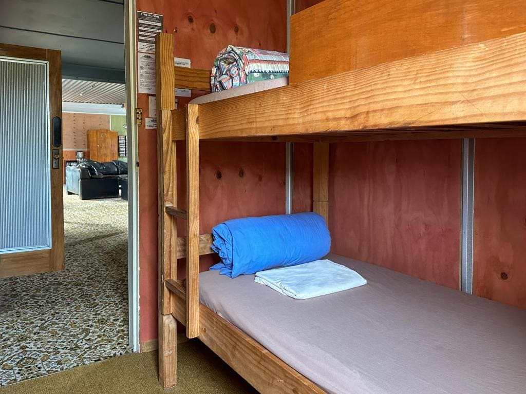 Budget Twin Room room - Image 2