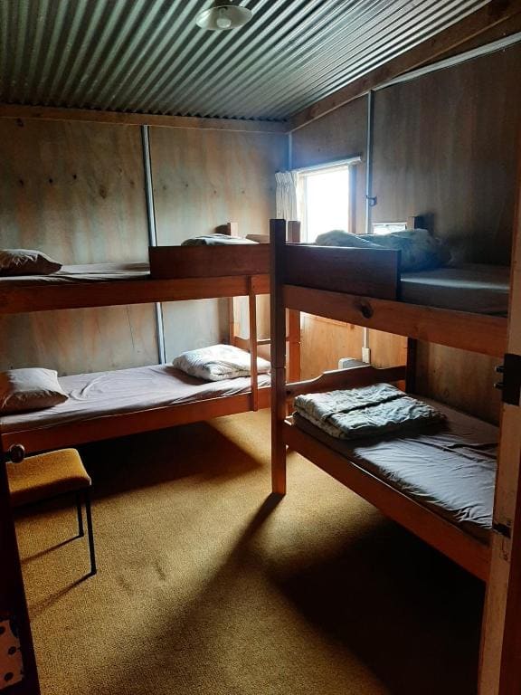 Economy Quadruple Room room - Image 1