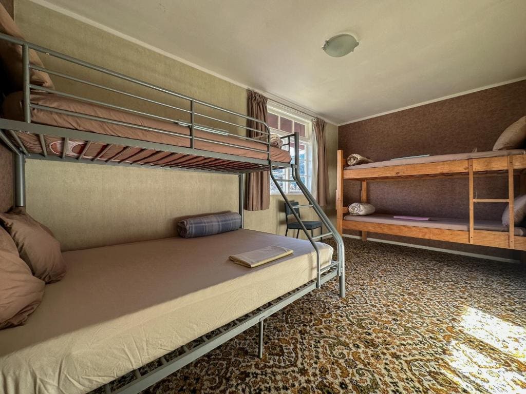 Family Room room - Image 2