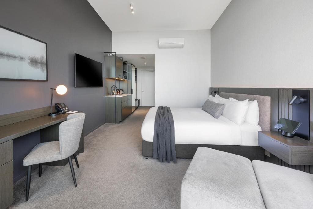Mayfair Deluxe King room - Image 1