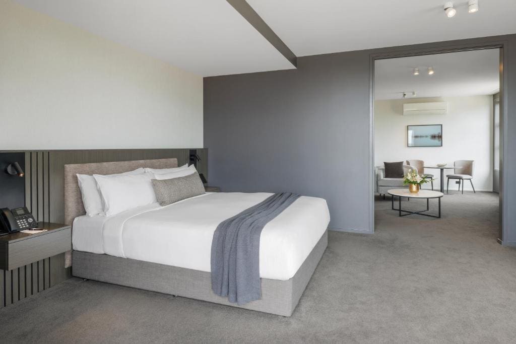 Mayfair Deluxe Suite room - Image 1