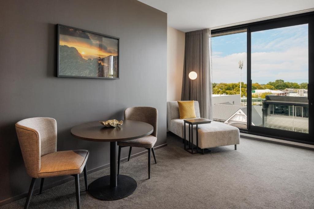 Mayfair Suite room - Image 2