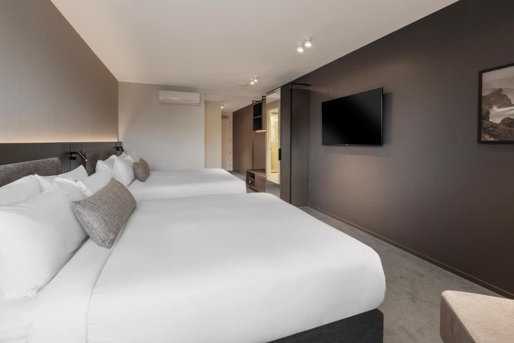 Mayfair Twin room - Image 2