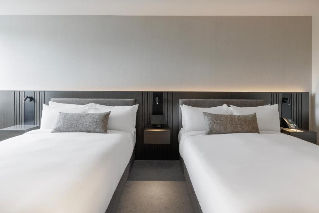 Mayfair Twin room - Image 3