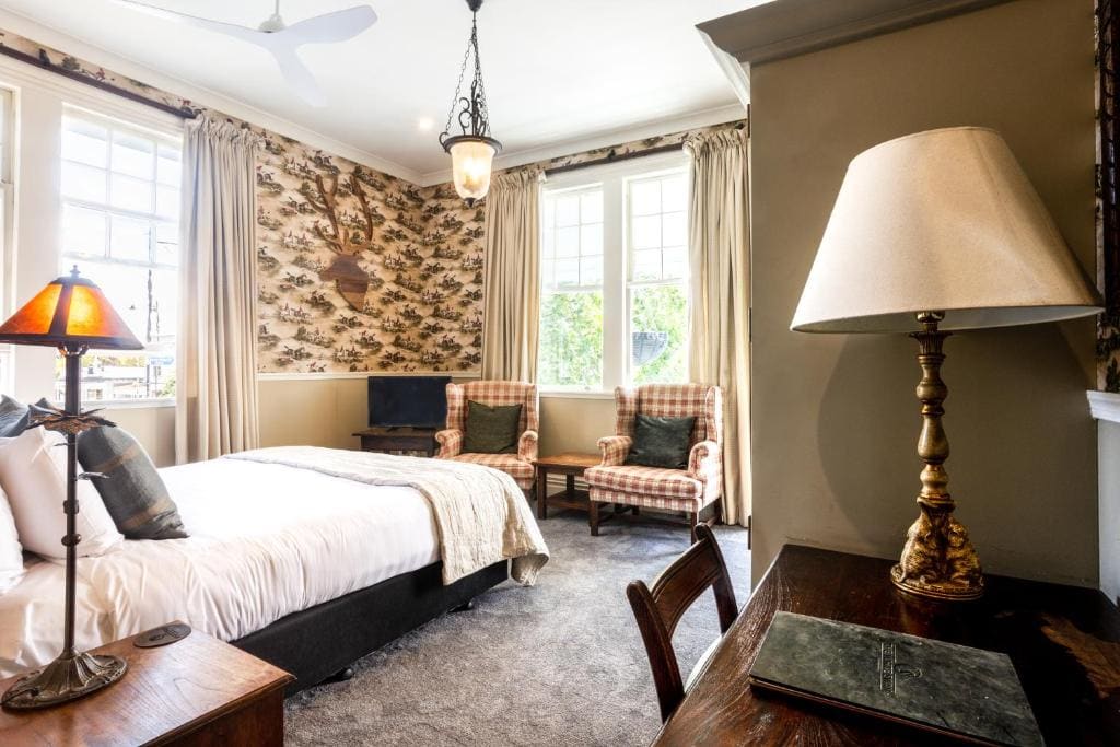 Hunter Suite room - Image 2