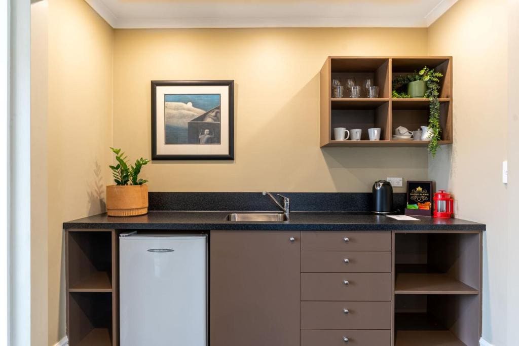 Park Suite 1 room - Image 3