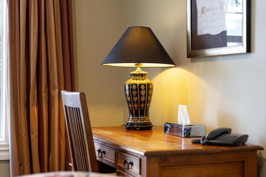 Park Suite 1 room - Image 1