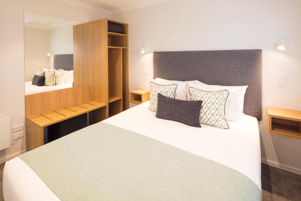 Deluxe Queen Studio room - Image 1
