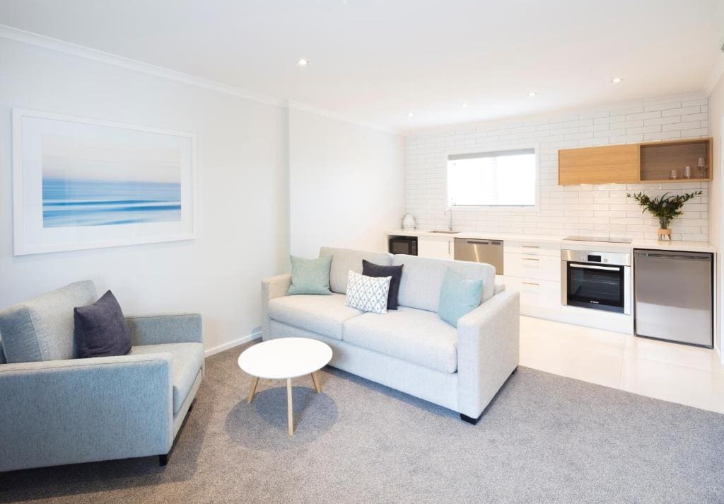 One-Bedroom Apartment room - Image 3