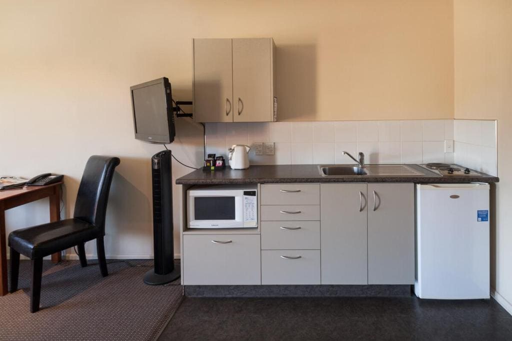 Superior Studio with Spa Bath room - Image 2