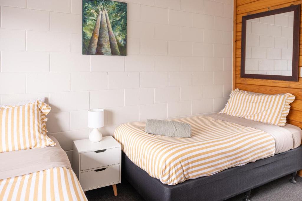 Twin Room with Private Bathroom room - Image 1