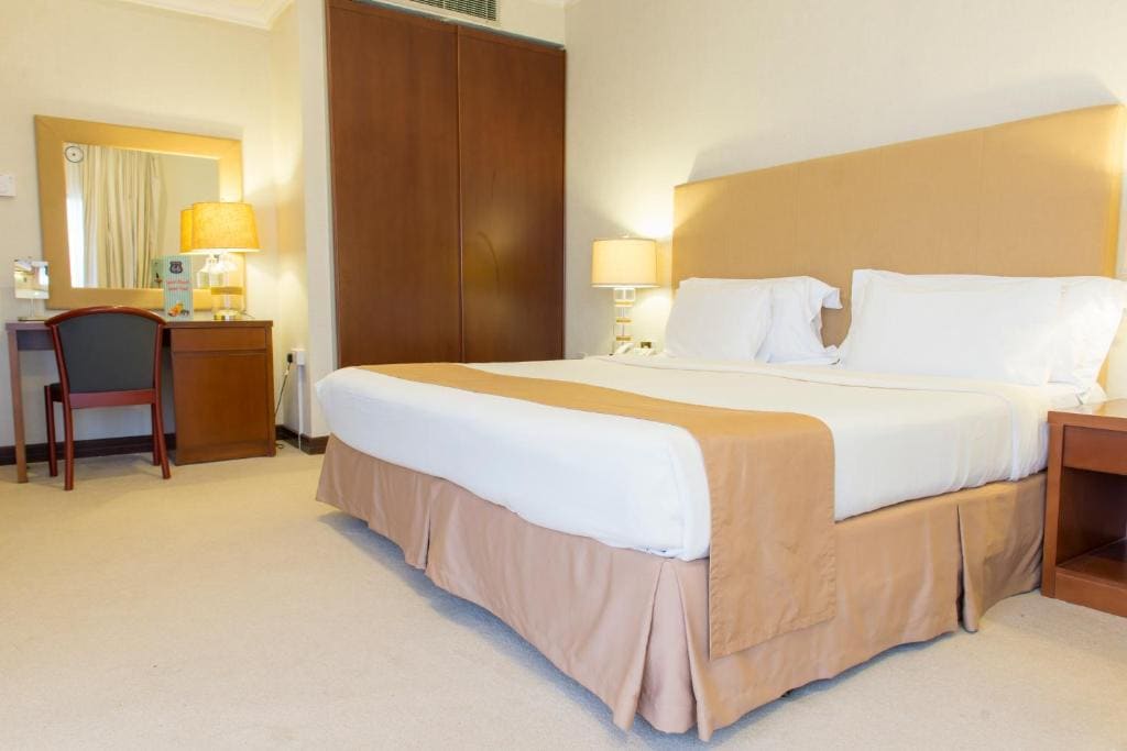 Classic Double Bed Room with City View room - Image 2
