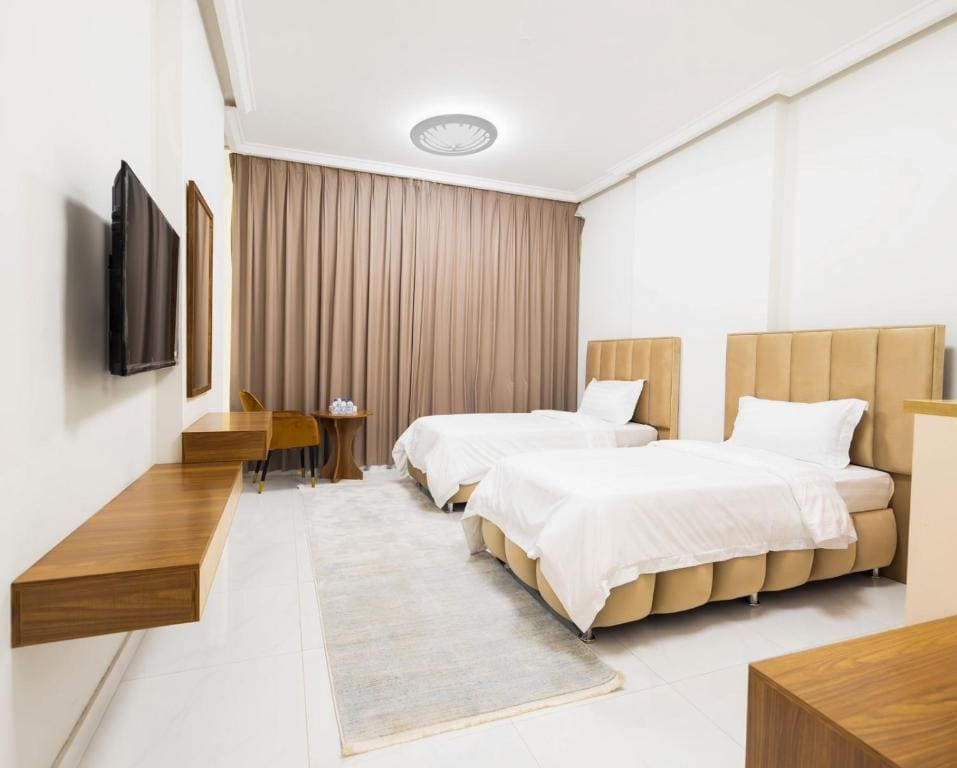 Standard King Room room - Image 3
