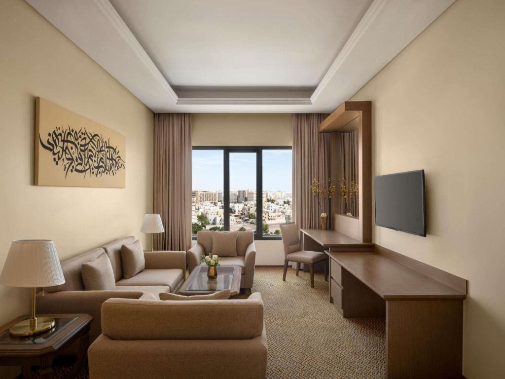Deluxe Twin Room with City View room - Image 3
