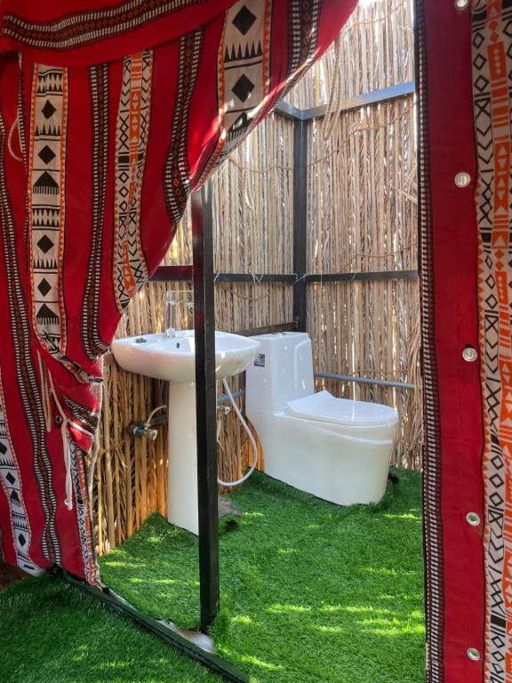 Double Room with Private Bathroom room - Image 1