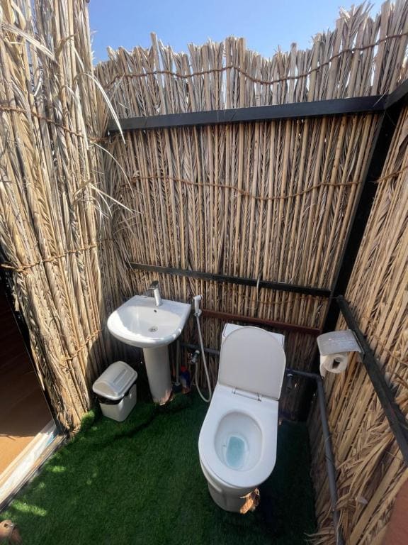 Double Room with Private Bathroom room - Image 2