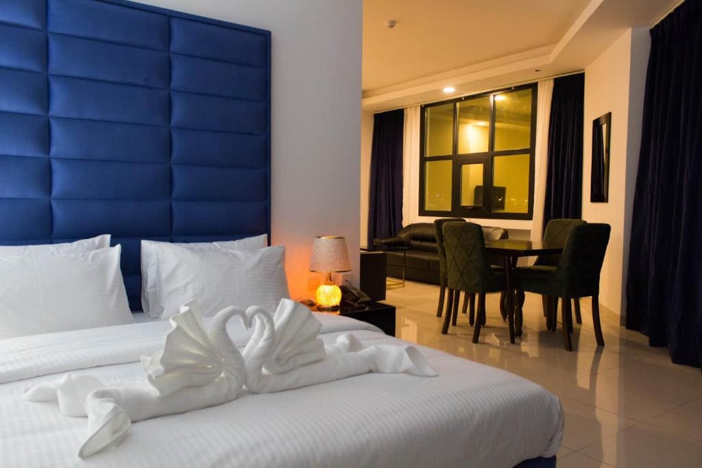 King Suite room - Image 2