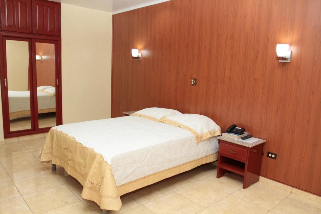 Standard Room with One Double Bed room - Image 2