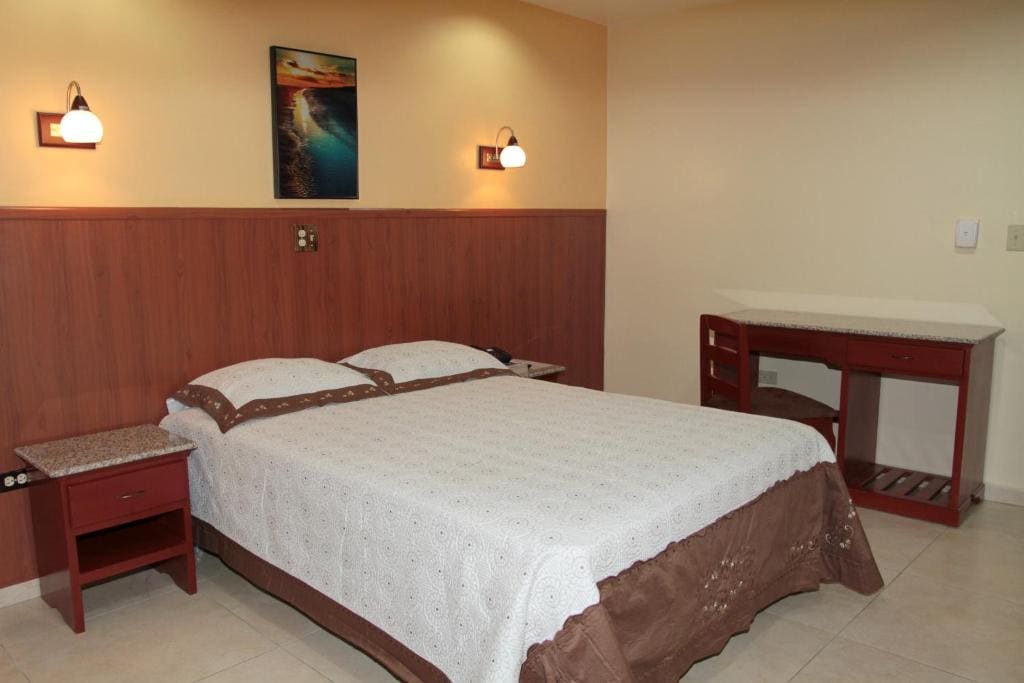 Standard Room with One Double Bed room - Image 1