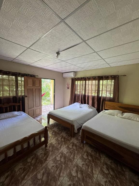 Family Room room - Image 1