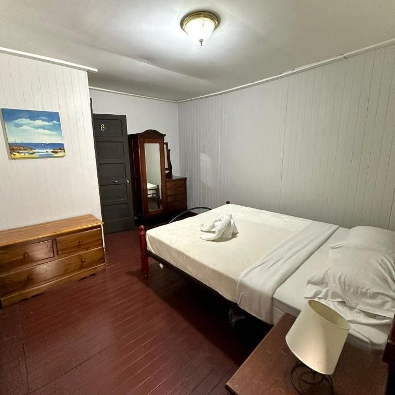 Double Room with Private Bathroom room - Image 1