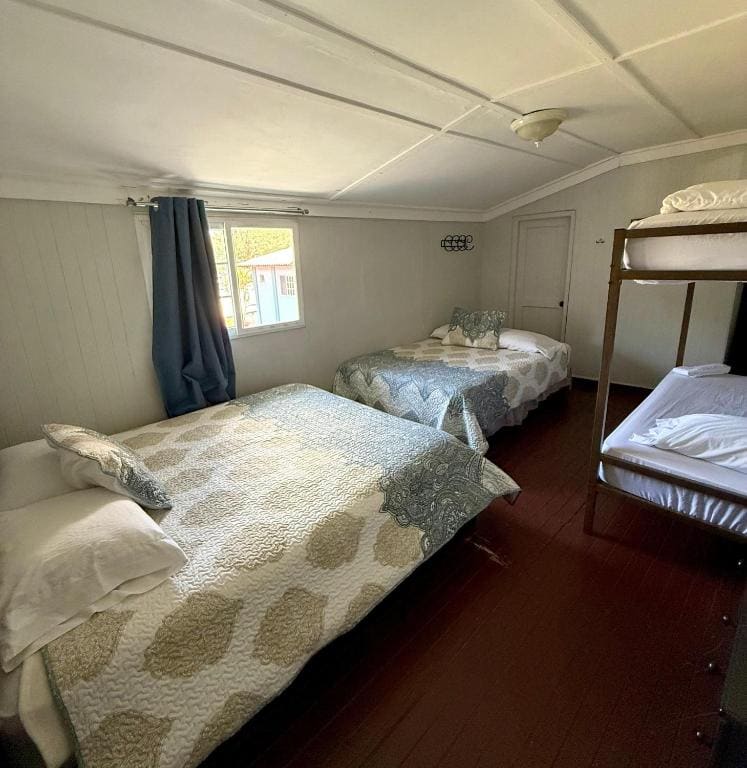 Family Room room - Image 1