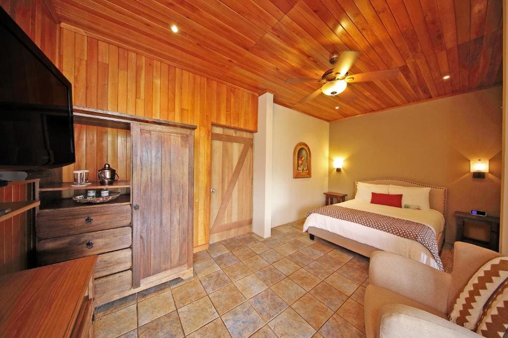 Deluxe Room room - Image 3