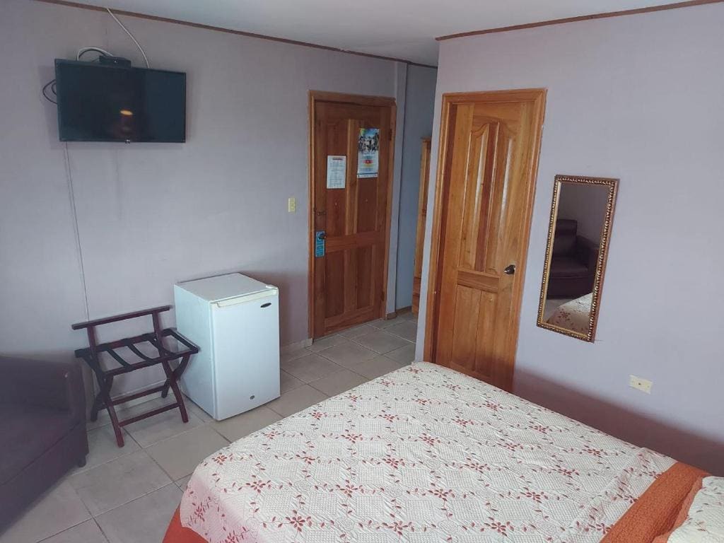 Queen Room with Sea View room - Image 2