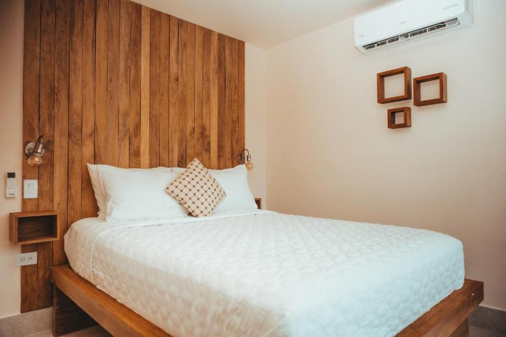 Superior Suite with Sea View room - Image 1