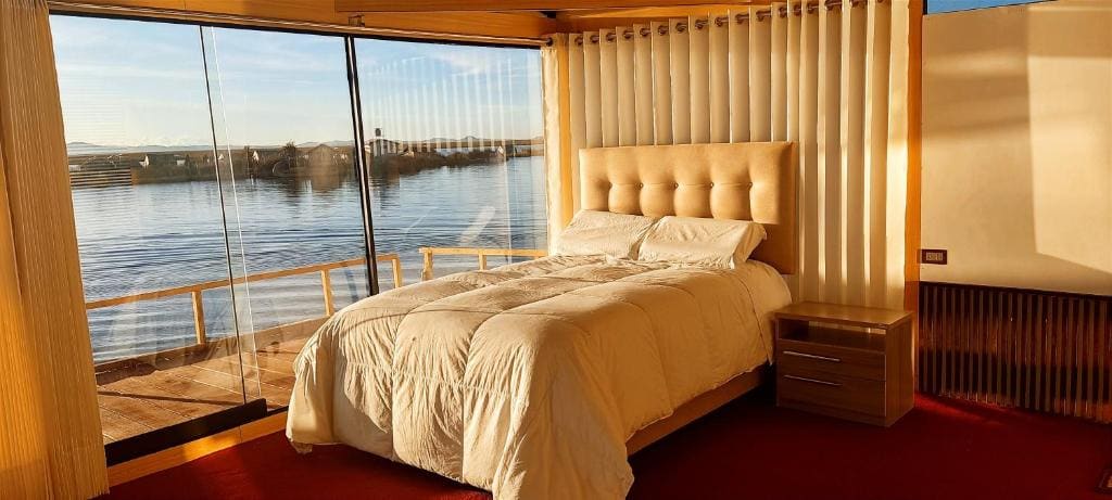 Suite with Lake View room - Image 2