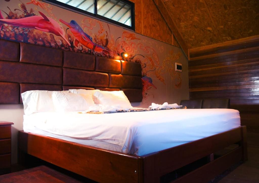 Bungalow room - Image 1