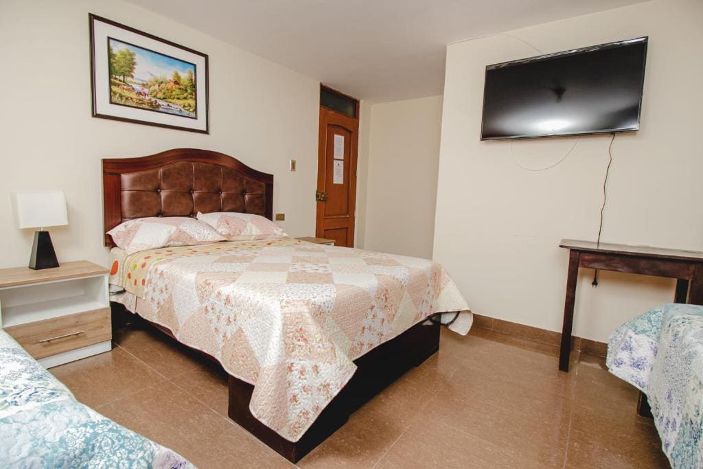 Classic Triple Room room - Image 3
