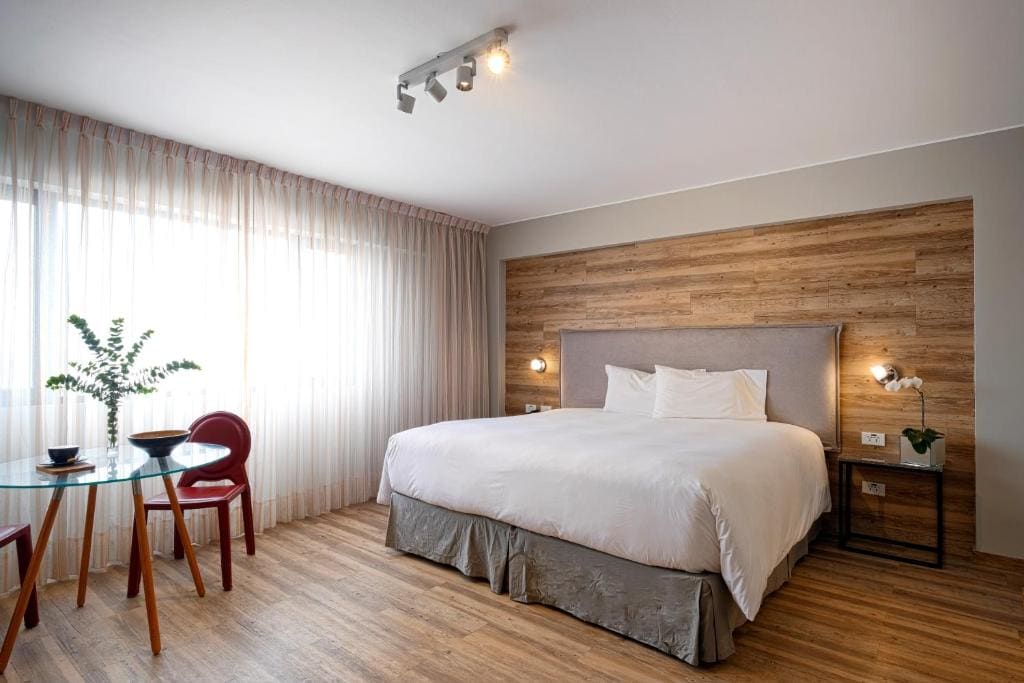 Premium Twin Room room - Image 2