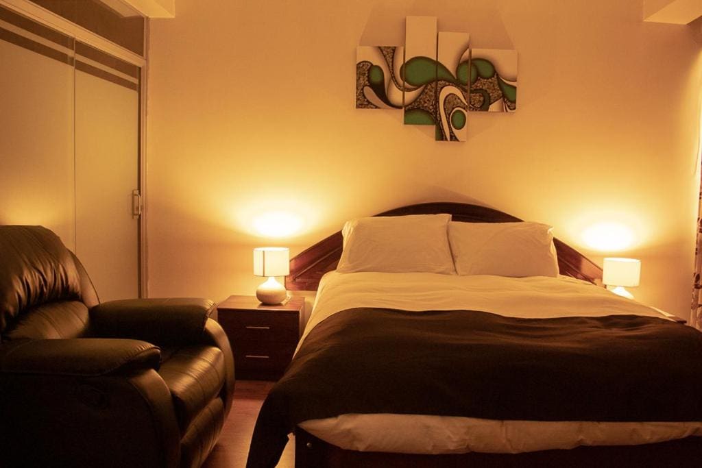 Deluxe Queen Room room - Image 2
