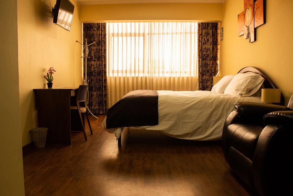 Standard Queen Room room - Image 2
