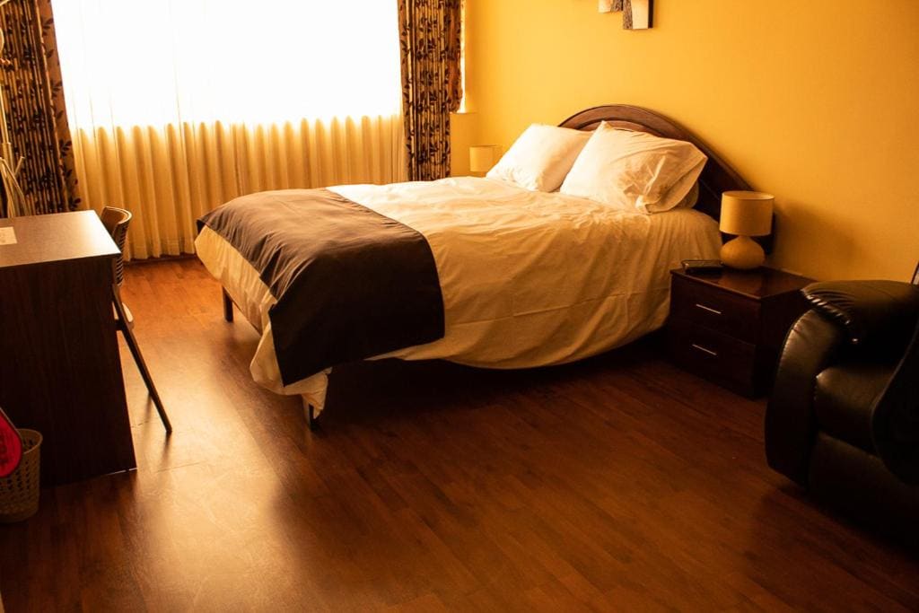 Suite with City View room - Image 3
