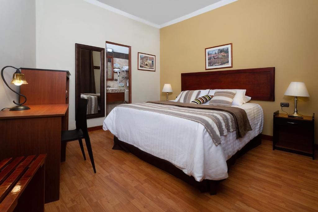 Queen Room room - Image 2