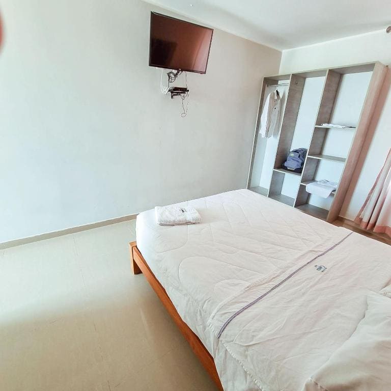 Family Room room - Image 2
