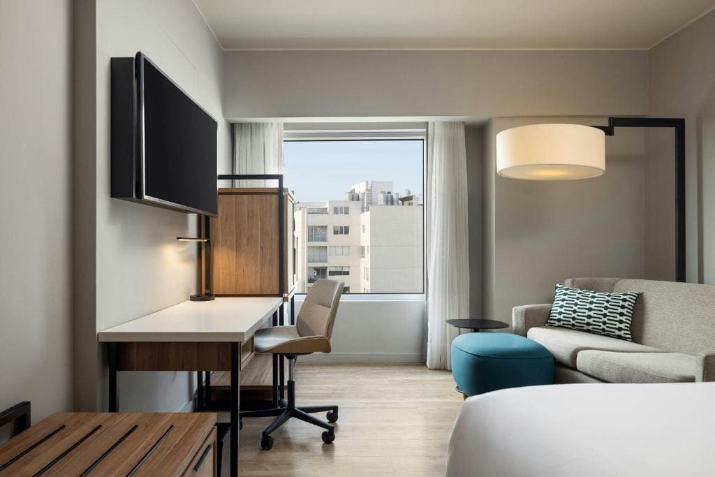 King Room with City View room - Image 3