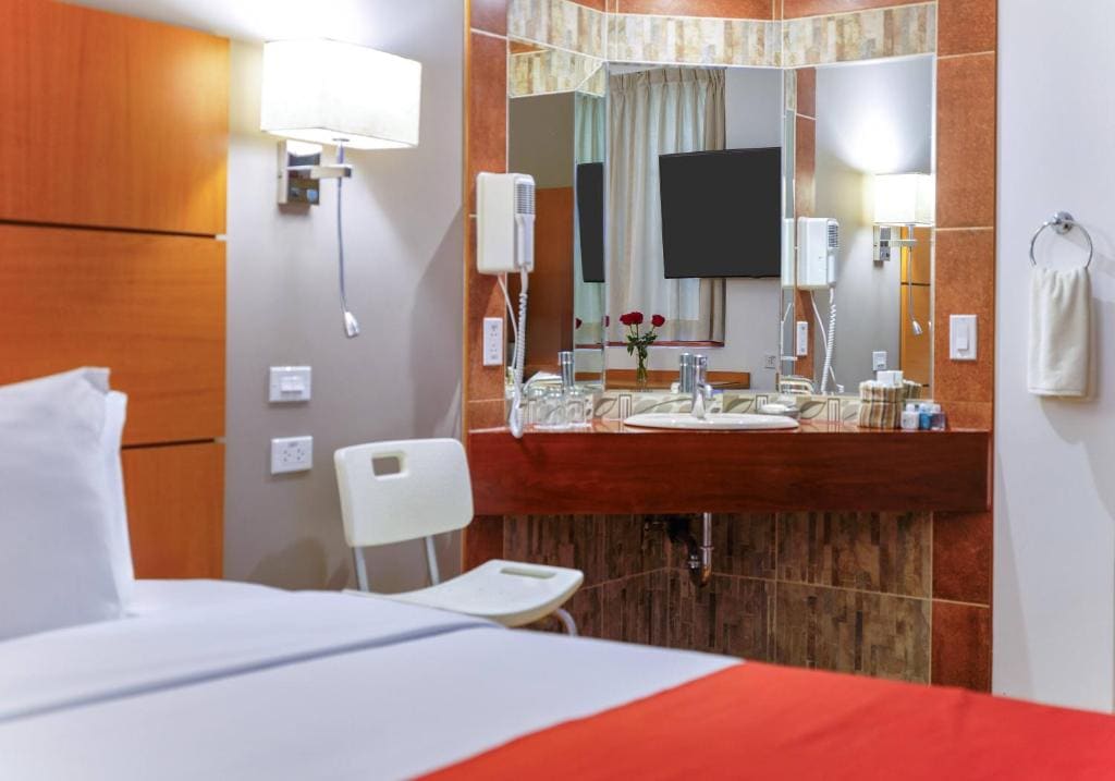 Accesible Room room - Image 3