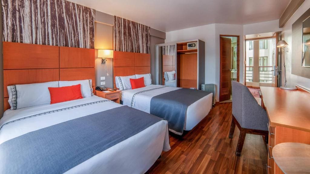 Superior Double Room with Balcony room - Image 2
