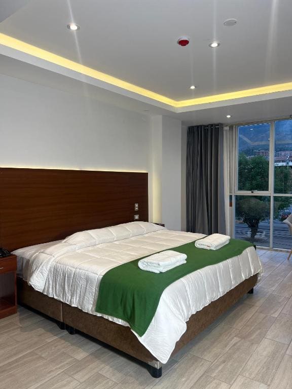 Queen Room room - Image 1