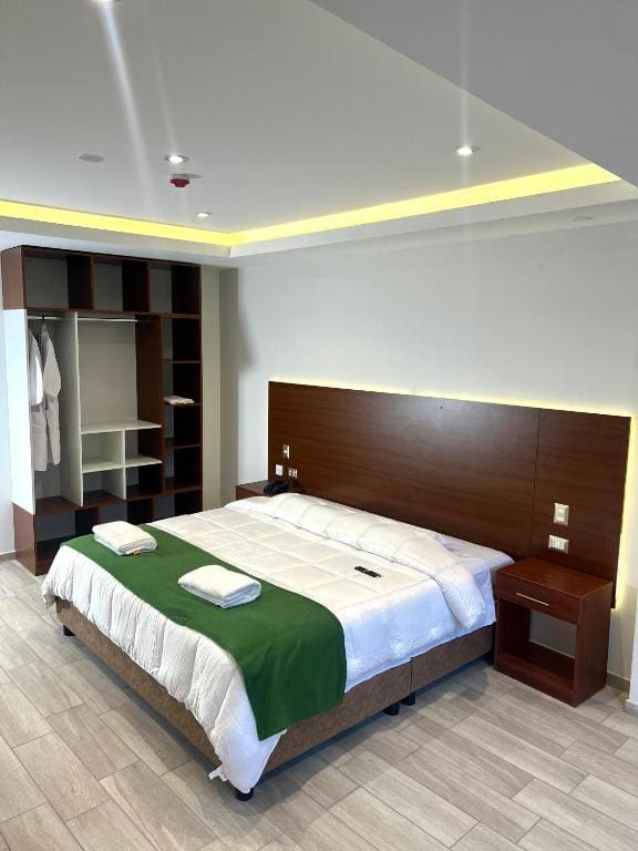 Queen Room room - Image 2
